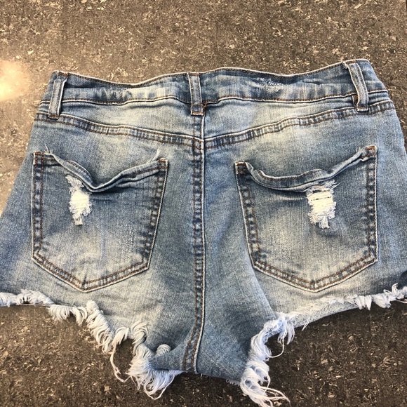 Shorts - Picture 2 of 4